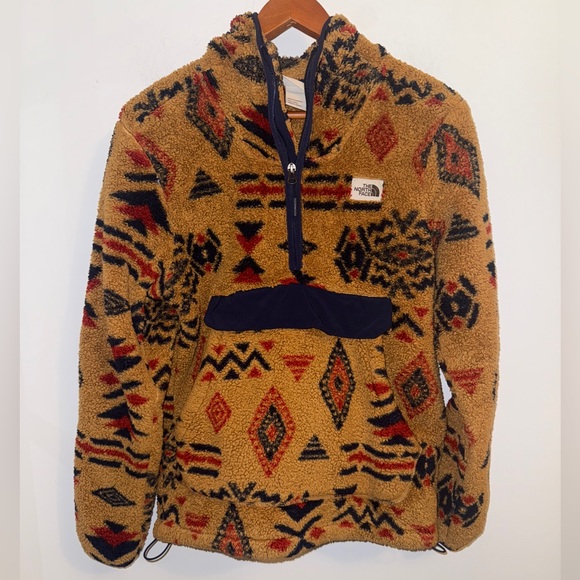 The North Face Men’s Campshire
Pullover Hoodie, Cedar Brown California Geo Print - Picture 4 of 13